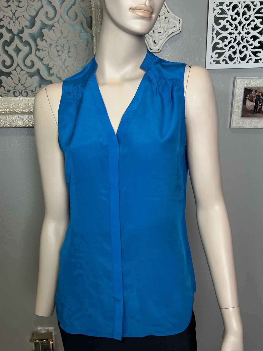 Banana Republic Bright Blue Sleeveless button up Blouse NWT